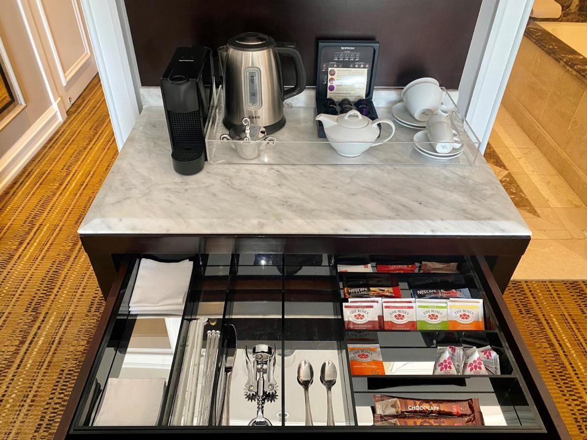 Intercontinental Johannesburg Or Tambo Airport Hotel By Ihg Kempton Park Exterior foto A drawer with a Nespresso machine
