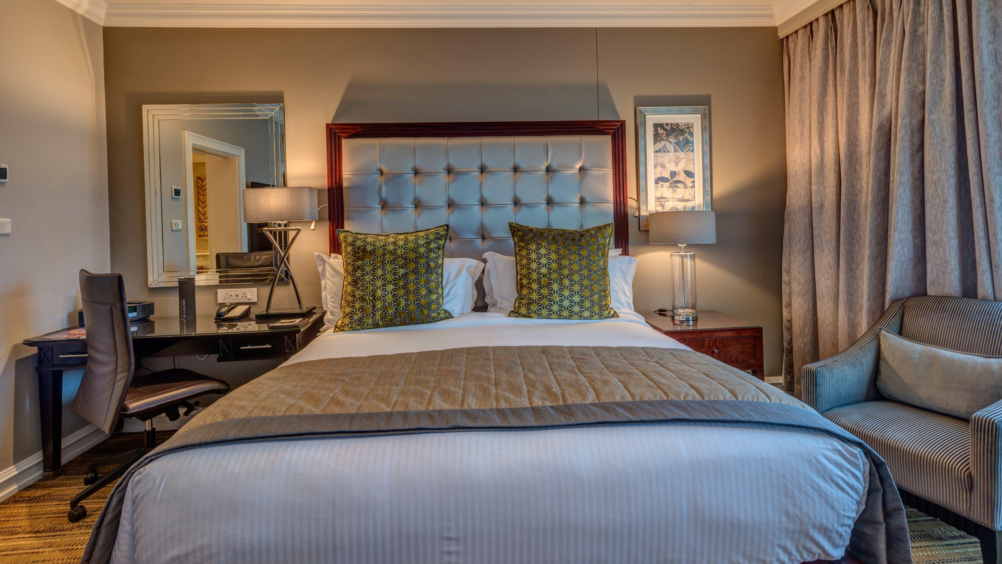 Intercontinental Johannesburg Or Tambo Airport Hotel By Ihg Kempton Park Exterior foto A bedroom at the hotel